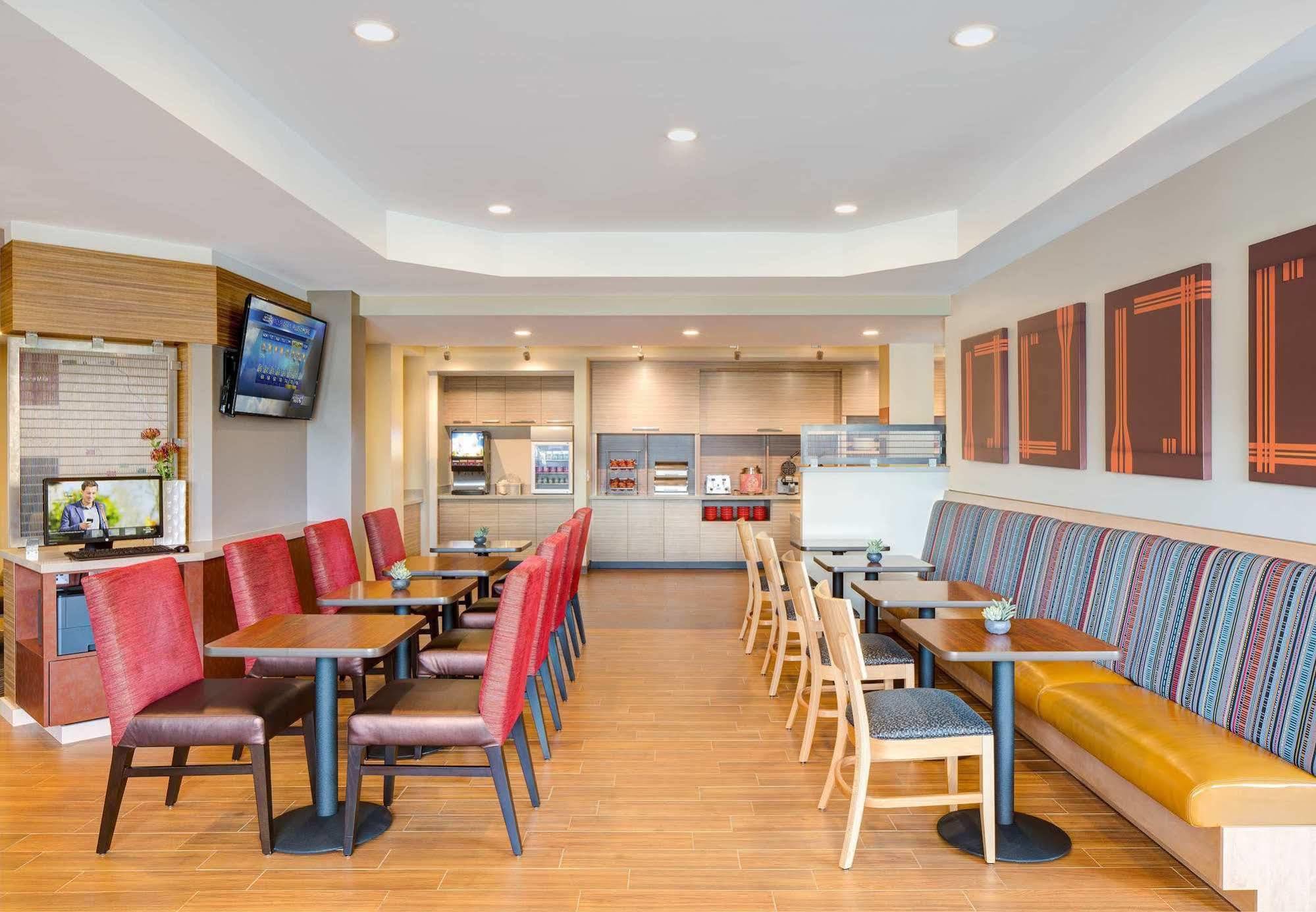 Towneplace Suites By Marriott Parkersburg Dış mekan fotoğraf